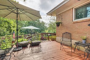 Lovely Bryan Home w/ Deck - 4 Mi to Kyle Field!