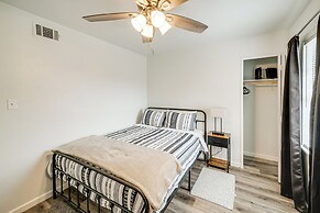 Game Room & Pool: Family Home in The Colony!