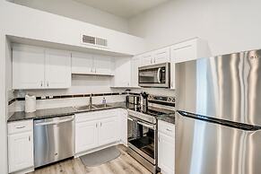 Game Room & Pool: Family Home in The Colony!