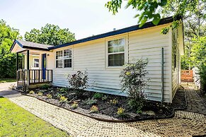 Cozy Oklahoma Getaway w/ Covered Patio