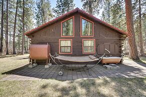 Remote Escape: Klamath Falls Cabin By Lake & Hikes