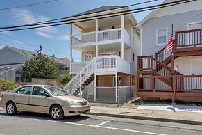 Sunny Seaside Heights Retreat: Walkable Location!
