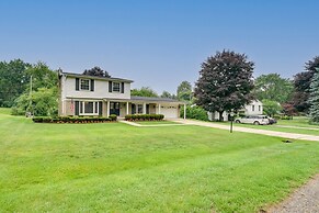 Luxurious Bloomfield Hills Oasis w/ Pool & Spa!