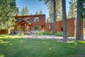 Spacious Tahoe City Retreat < 2 Mi to Lake Tahoe!