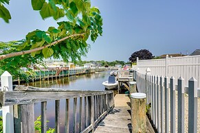 Charming Beach Haven West Home: 1 Mi to Beach!