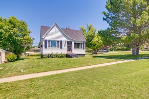 Hyde Park Home w/ Fire Pit: Near Hiking Trails!