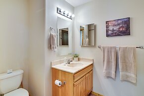 Spacious Beaver Getaway Near Eagle Point Resort!