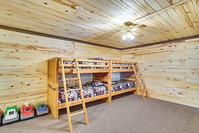 Spacious Beaver Getaway Near Eagle Point Resort!
