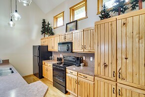 Spacious Beaver Getaway Near Eagle Point Resort!
