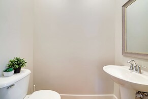 Toquerville Home w/ Mtn Views, Near State Parks!