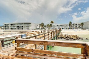 Ocean-view Key Colony Beach Condo w/ Pool Access!