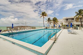 Ocean-view Key Colony Beach Condo w/ Pool Access!
