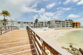 Ocean-view Key Colony Beach Condo w/ Pool Access!