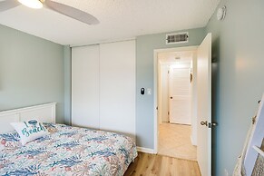 Ocean-view Key Colony Beach Condo w/ Pool Access!