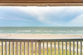 Beachfront Corpus Christi Condo w/ Pool Access!