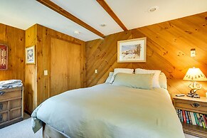 Jamaica Vacation Home w/ Deck: 8 Mi to Skiing!