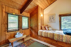 Jamaica Vacation Home w/ Deck: 8 Mi to Skiing!