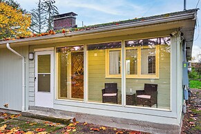 Modern Home w/ Spacious Yard in Beaverton!