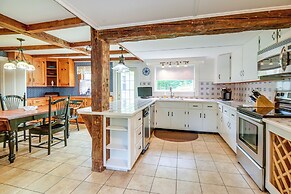 Cozy Vacation Rental Home Near Lake Winnipesaukee!