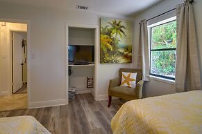 Melbourne Escape w/ Screened Patio, Near Beaches!