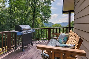 Maggie Valley Vacation Rental w/ Hot Tub