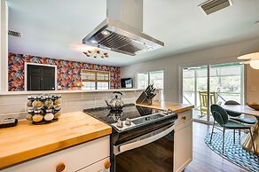 Crystal River Retreat w/ Private Dock & Kayaks!