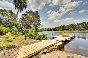 Crystal River Retreat w/ Private Dock & Kayaks!