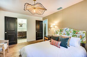 Crystal River Retreat w/ Private Dock & Kayaks!