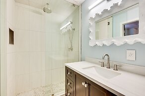 Crystal River Retreat w/ Private Dock & Kayaks!