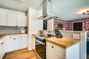 Crystal River Retreat w/ Private Dock & Kayaks!