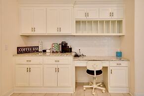 Spacious Amarillo Home: 6 Mi to Downtown!