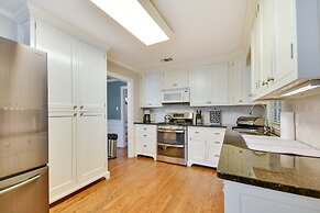 Spacious Amarillo Home With Shared Fire Pit!