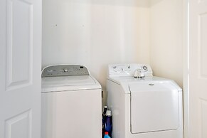 Spacious Amarillo Home With Shared Fire Pit!