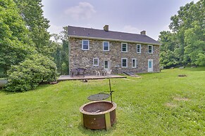 Large Historic Home in Pennsylvania Dutch Country!