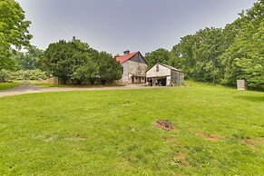 Large Historic Home in Pennsylvania Dutch Country!