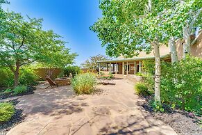 New Mexico Retreat w/ Hot Tub & Mountain Views!