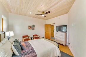Mtn-view Retreat w/ Hot Tub in New Mexico!