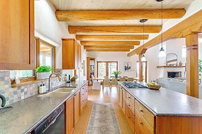 Mtn-view Retreat w/ Hot Tub in New Mexico!
