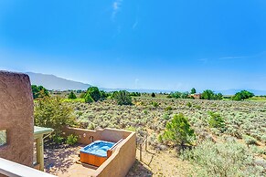 Mtn-view Retreat w/ Hot Tub in New Mexico!