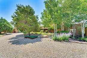 Mtn-view Retreat w/ Hot Tub in New Mexico!