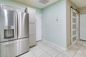 Melbourne Apartment Near Downtown & Beaches!