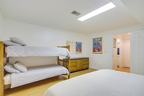 Modern & Spacious Home - 6 Mi to Dtwn South Bend