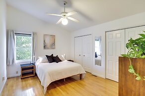 Modern & Spacious Home - 6 Mi to Dtwn South Bend