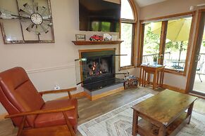 Updated Retreat w/ Golf Course & Wildlife Views!