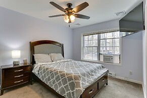 Walk to Lake Wallenpaupack: Poconos Vacation Home