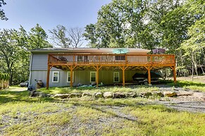 Walk to Lake Wallenpaupack: Poconos Vacation Home