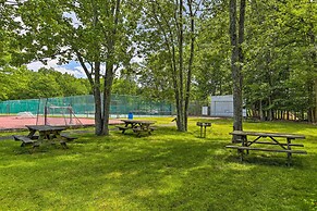 Walk to Lake Wallenpaupack: Poconos Vacation Home