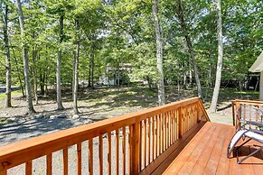 Walk to Lake Wallenpaupack: Poconos Vacation Home