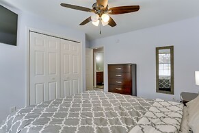 Walk to Lake Wallenpaupack: Poconos Vacation Home