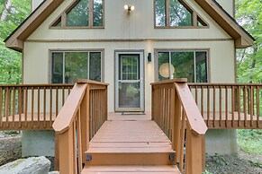 Screened Porch & Grill: Lake Ariel Vacation Rental